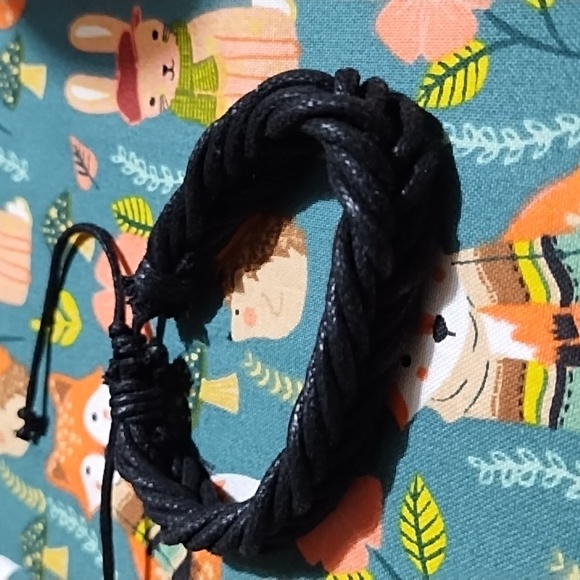 Pick 5 Men's Leather/Cord bracelets. - Picture 4 of 10